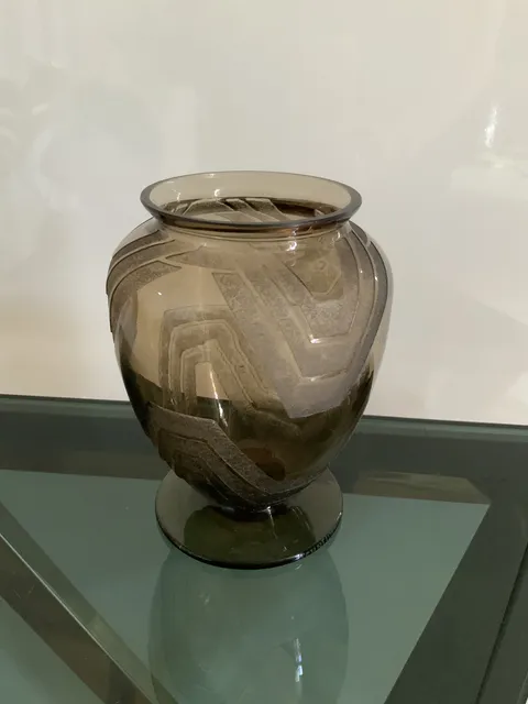 Vase Schneider Art déco - verre fumé gravé à l'acide